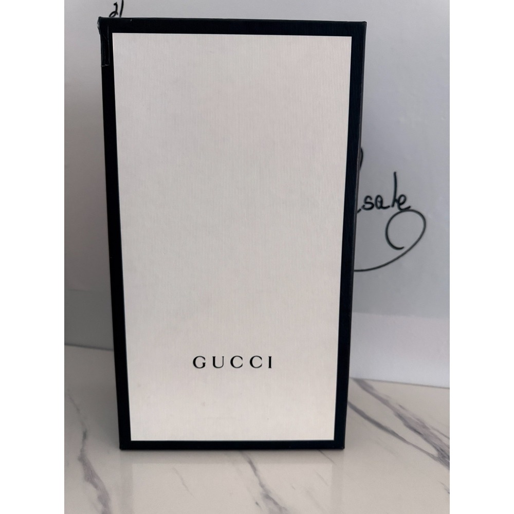 GUCCI Large GIFT BOX EUC🔥🔥🔥🔥🎁🎁